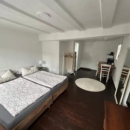 Doppel Zweibett Zimmer Im Herzen Von Guest house